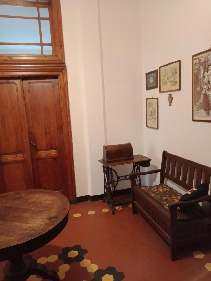 Casa Con Vista - Border House - Pontremoli Appartement Buitenkant foto